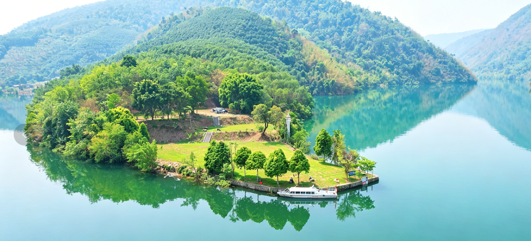 澜归谷雨林探索基地·三面环水半岛全景